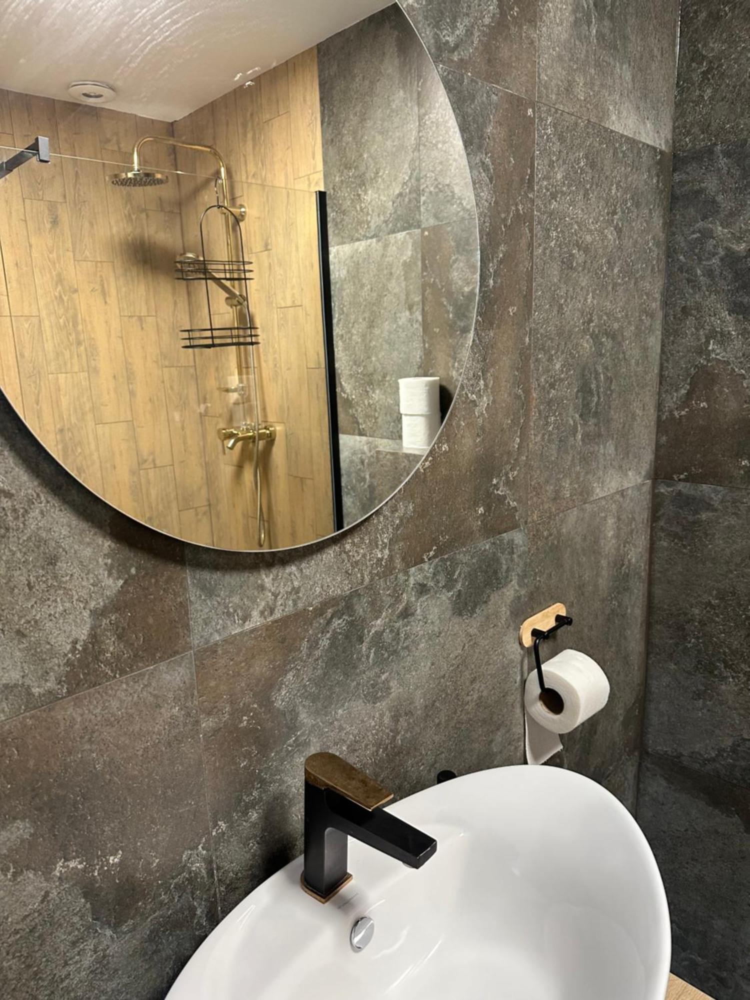 Apartamenty Czerwona Stodola Kłodzko Exteriör bild